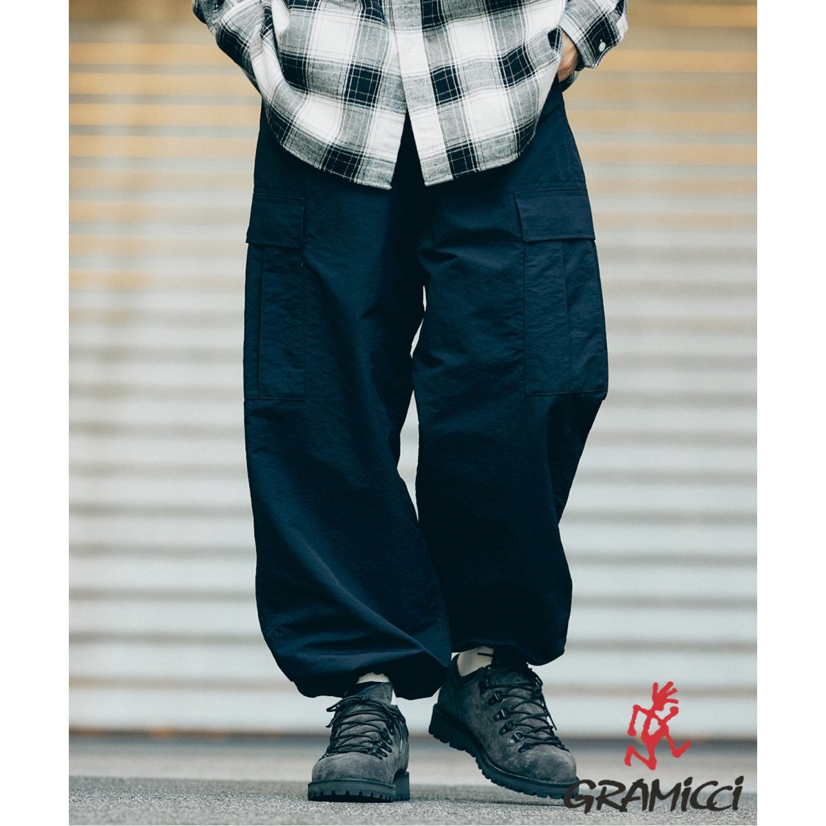 JOURNAL STANDARD別注のグラミチ・ナイロンカーゴパンツ GRAMICCI × JOURNAL STANDARD】別注 タッサーナイロン カーゴパンツ