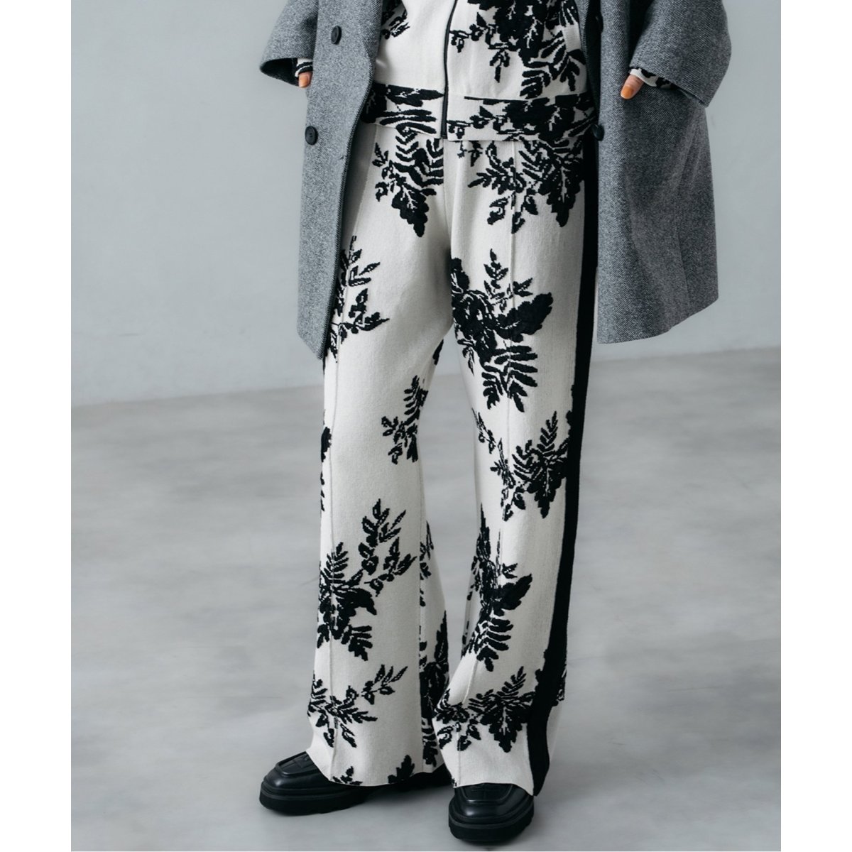 □【TOLIGHT×JOURNALSTANDARD】フラワージャガードパンツ | ジャーナル