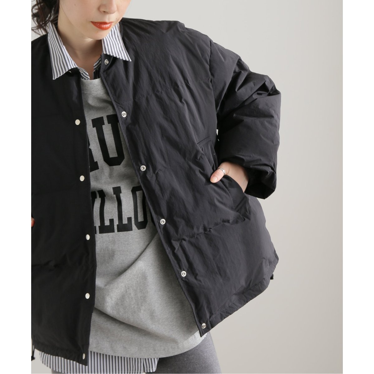 ジャーナルスタンダード 23AW ナイロンタフタダウンノーカラーコート 茶 ナイロンタフタダウンノーカラーコート | ジャーナルスタンダード