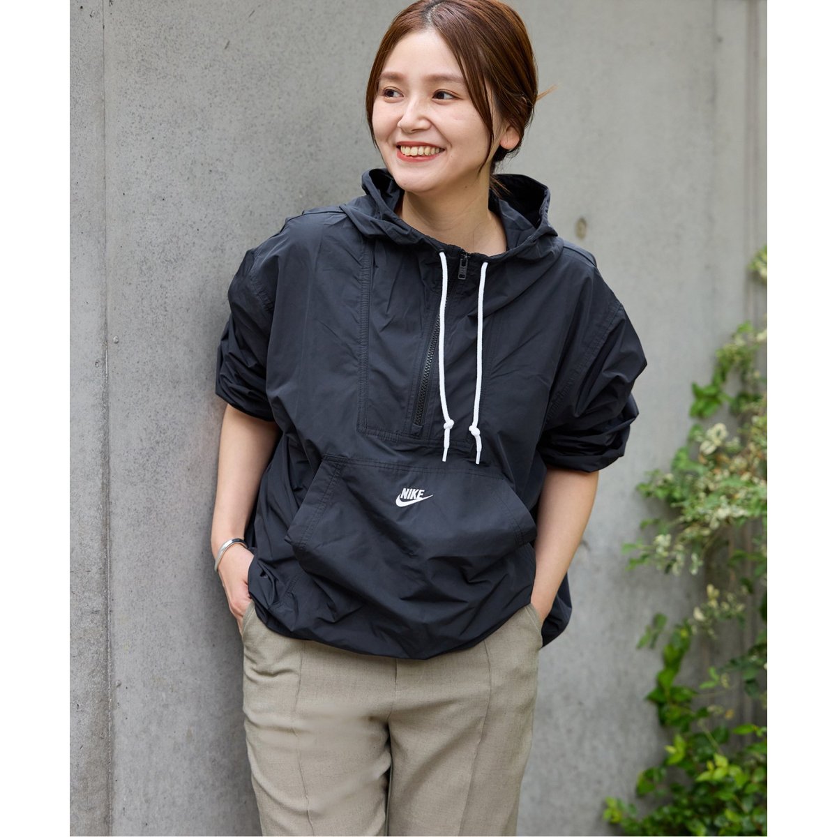 NIKE - 新品未使用　Mサイズ　ナイキ ランニングジャケット。 ナイキ ランニング ジャケット（サイズ（S/M/L）：3L（XXL））の
