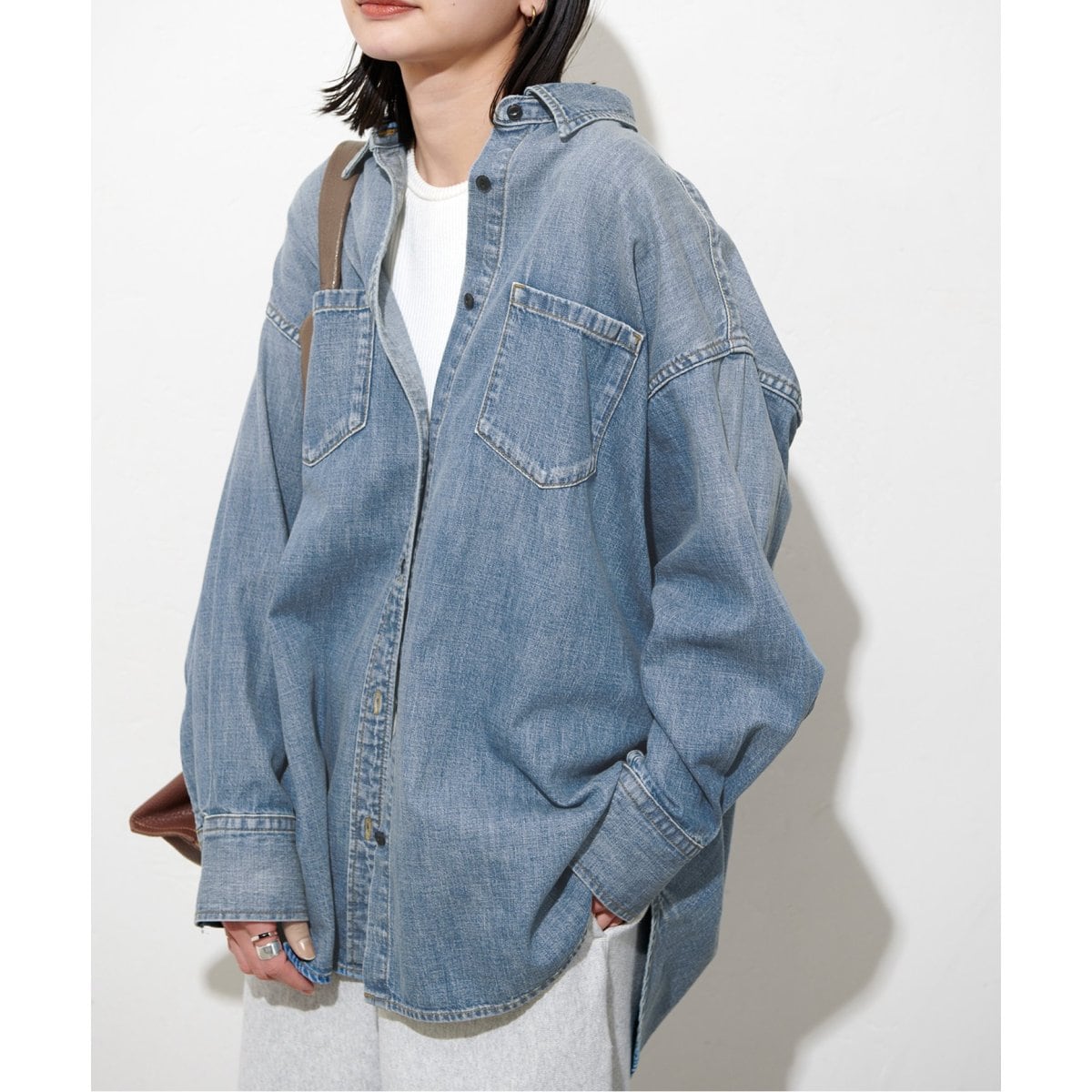 スピックアンドスパン 2024AW デニムルーズシャツ ネイビー Spick