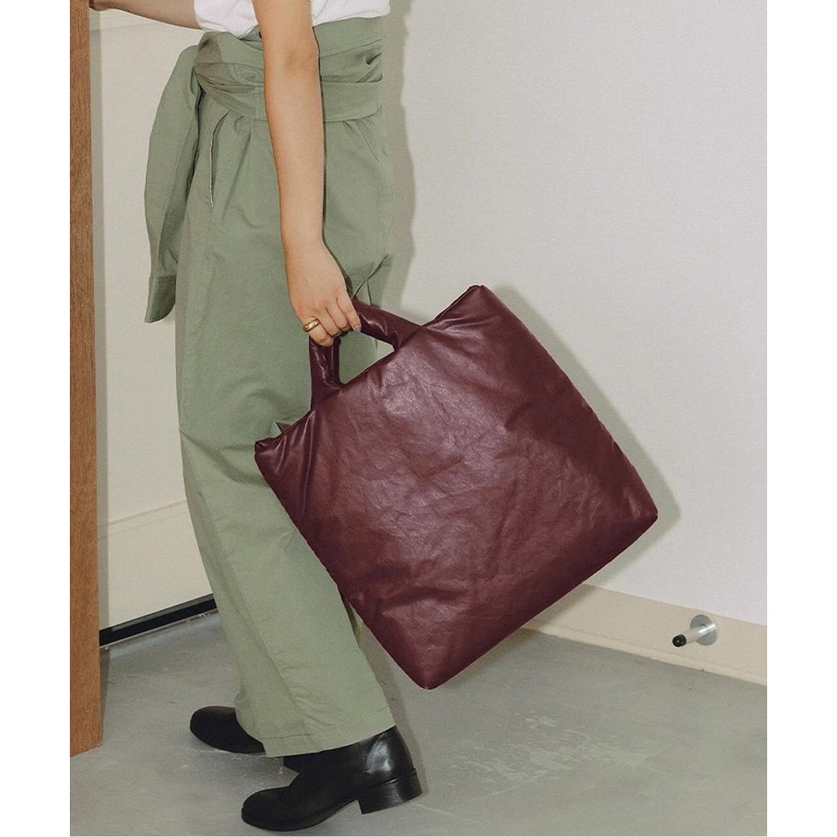 KASSL EDITIONS/カッスル エディションズ】PILLOW MEDIUM OIL