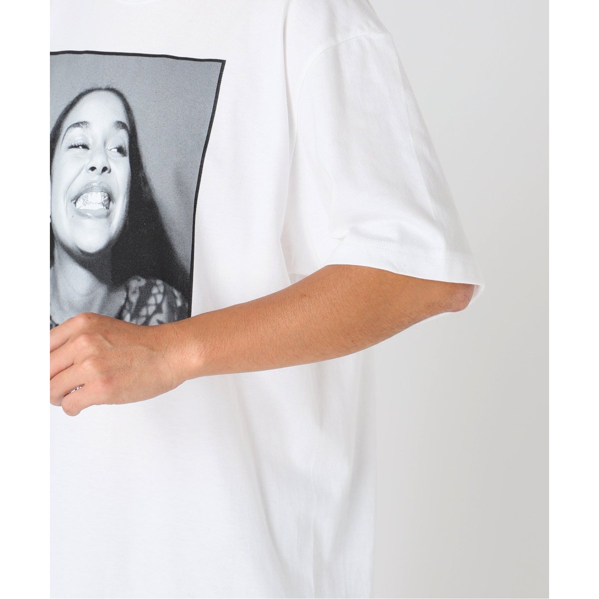 JOURNAL STANDARD Jorja Smith Tシャツ JORJA SMITH / ジョルジャ・スミス × JOURNAL STANDARD コラボ T