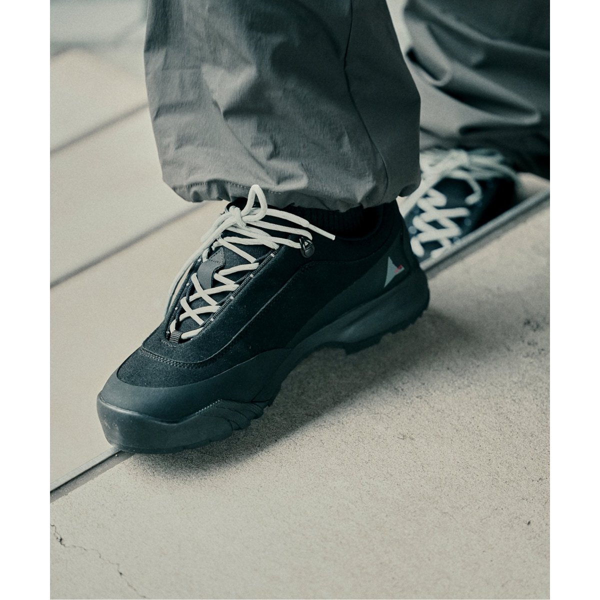 ALIVEFORM / FLAINE HYBRID MID ROA / ロア】 Cingino BLK0001 ALIVEFORM / FLAINE HYBRID MID ROA / ロア】 Cingino BLK0001