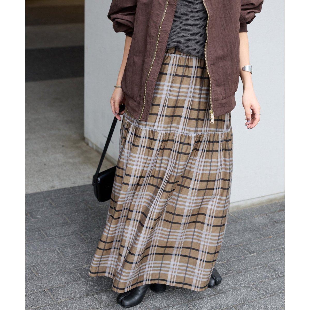 美品 DRESSTERIOR ドットフレアナロースカート ネイビー 34 値下げ美品 ドレステリア 紺ドットスカート 定価2万円フレア