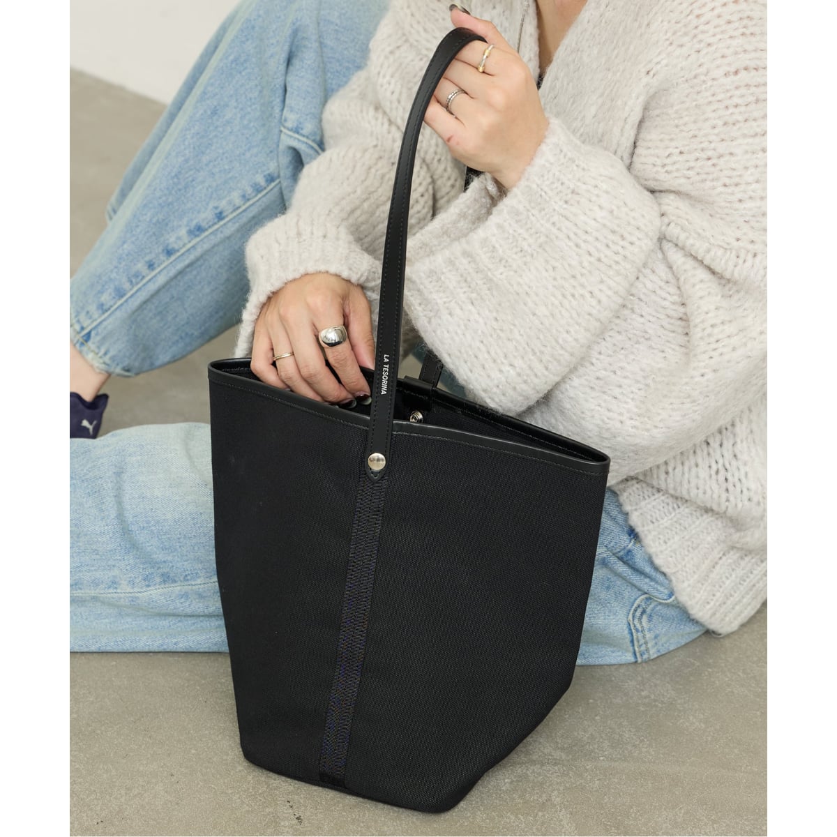 まるこ　新品未使用♡ IENA BLACK ナップサック BLACK ナップサック（バックパック／リュック）｜IENA（イエナ
