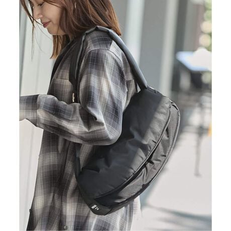 [^:25092410006830]y2025 AWzJOURNAL STANDARDD]ɂAǉ肵܂BiԁF25092410001530̒ǉiłB኱̎dlύXꍇ܂BiԂ9{X܂ɓח\łB݌ɐ͓X܂ɂ₢킹܂B[J[^ԁF25AW-N201-0J[ɂĕД̔J[F[J[J[ubN(001)FBLACKuE(020)FDK BROWNTCYɂĕД̔TCYF[J[TCYt[(009)FONE{[̂鉡̌`̃obOBV_[͒ôŌɂA΂߂ɔw\B򊴂̂fފőlJWAȃX^COɃsb^łByNOMADIS/m}fBXzRɂ킪܂܂ɁB̉\ɐS点Ă邠ȂɍʂYBȃANVNƂhA VACATIONh̐`[Vo2020SSX^[g̒ڃuhB舵ɂẮAiɂĂ戵\ɂĂmFBƖ̊֌WɂAۂFČꍇ܂B܂p\REX}[gtHȂǂ̊ɂA኱iƉ摜̃J[قȂꍇ܂Bi̐F́AiAbv摜QƂB