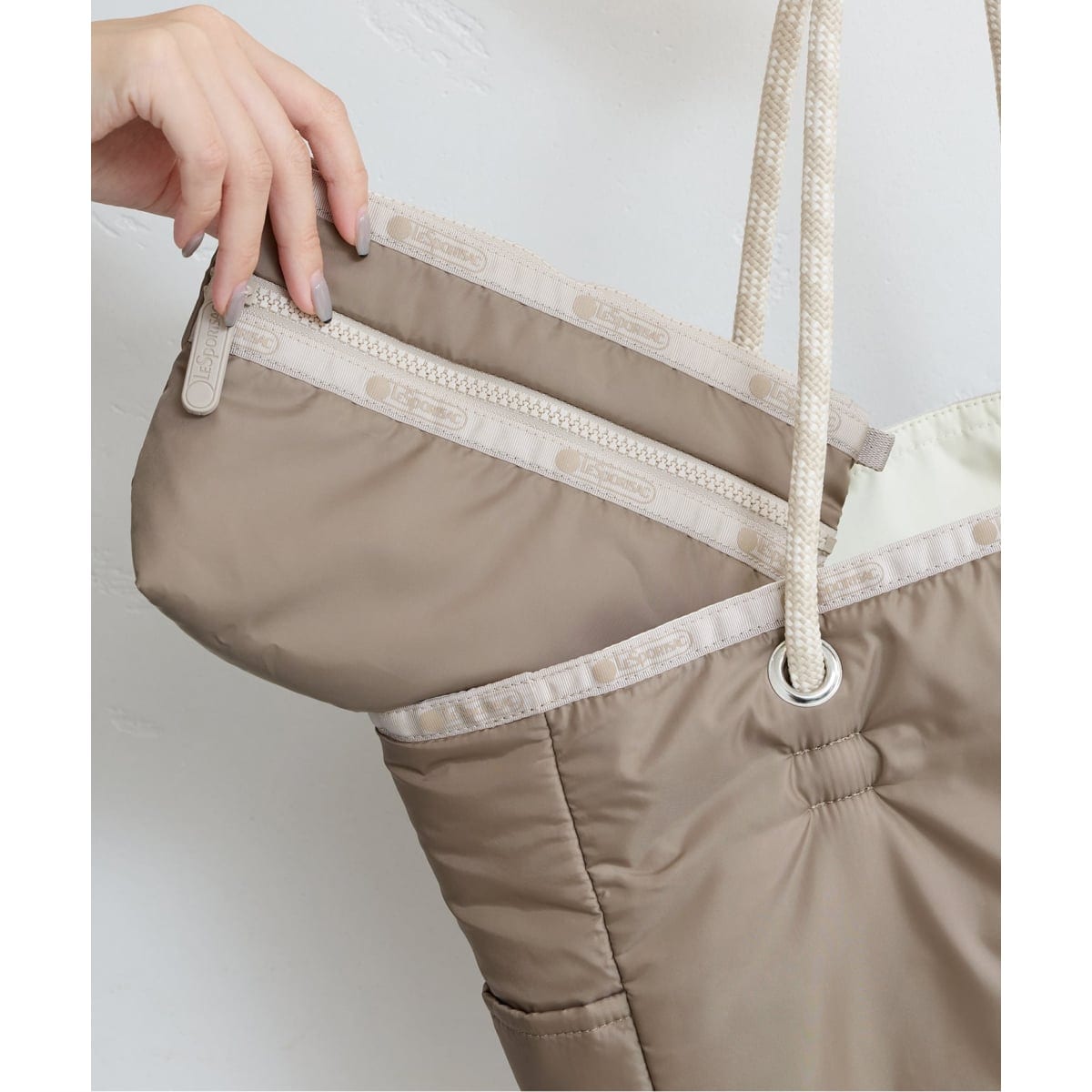 [}C]sǉ\tʒyLeSportsac×JOURNAL STANDARDzCOSMETIC CLUT/W[iX^_[hiJOURNAL STANDARDj x[W