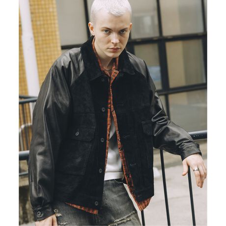 [^:25011610003030]A LEATHERł͕s̐lC𔎂TRUCKER JACKETAWBꖳ̃ACeBTRUCKER JACKET̖͂𐶂AgXG[hAU[ɐ؂ւRrl[VAXɁA݂͎O\ŁAm[J[WPbgƂĒȂ̕L邱Ƃ\B}eA͕ɌPHŒJɎԂ₵AFꂽ炩Sn̗ǂvgpBɂ̓{fB̊vx[XɁAӂƃnoH{ƂőS̓IɃn̂fUCɁB܂An̈ꖇdĂɂAv̕GCWO𗼖ʂŊył炤ƂłByA LEATHER / G[U[z{iɂU[v_NguhłB͓`Iȓ{̑f炵ZpƐYwi𐢊EɔM邽߁A܂A]̊vi̗jIȃC[Włj邽߂Ƀuh𗧂グ܂B܂łɂȂ͂vi𔭖邱ƂŁAfUCłȂ@\łCpNg^܂B͂܂łɖviʂčiȓ{̊vƓ{̋Zpɓ`Ă܂B舵ɂẮAiɂĂ戵\ɂĂmFBƖ̊֌WɂAۂFČꍇ܂B܂p\REX}[gtHȂǂ̊ɂA኱iƉ摜̃J[قȂꍇ܂Bi̐F́AiAbv摜QƂB