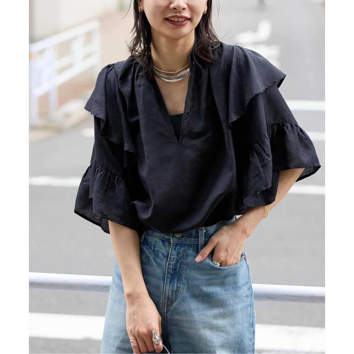［新品］ダブルクロスフリルスリーブブラウス白 ソフトクロスフリルスリーブブラウス | ジャーナルスタンダード