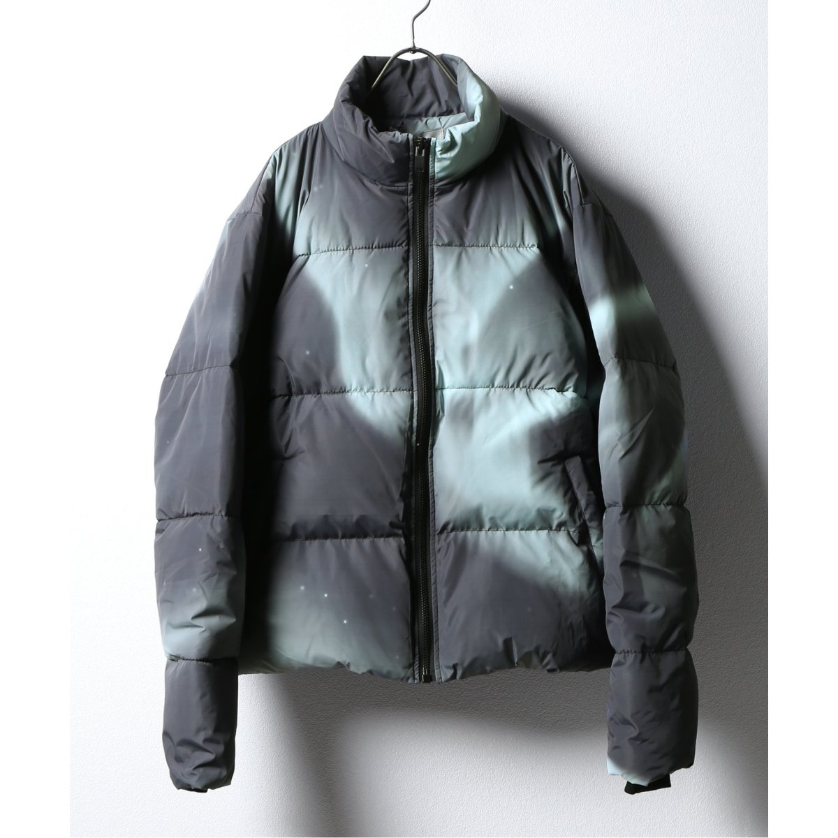 BLACKTAI LOOSE NATIONAL TIE DOWN JACKET | ジャーナルスタンダード