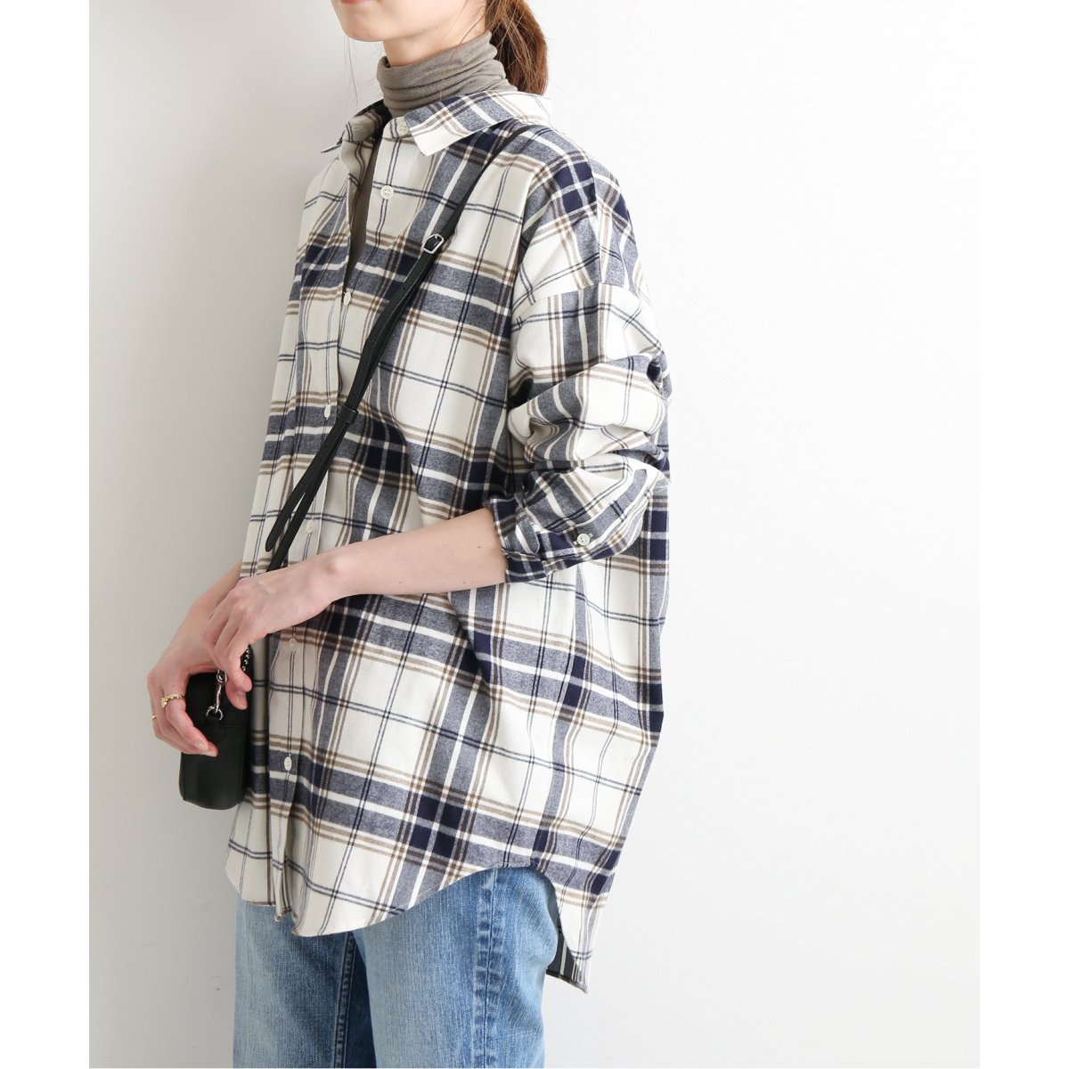 IENA LA BOUCLE レギュラーカラーシャツ（シャツ/ブラウス