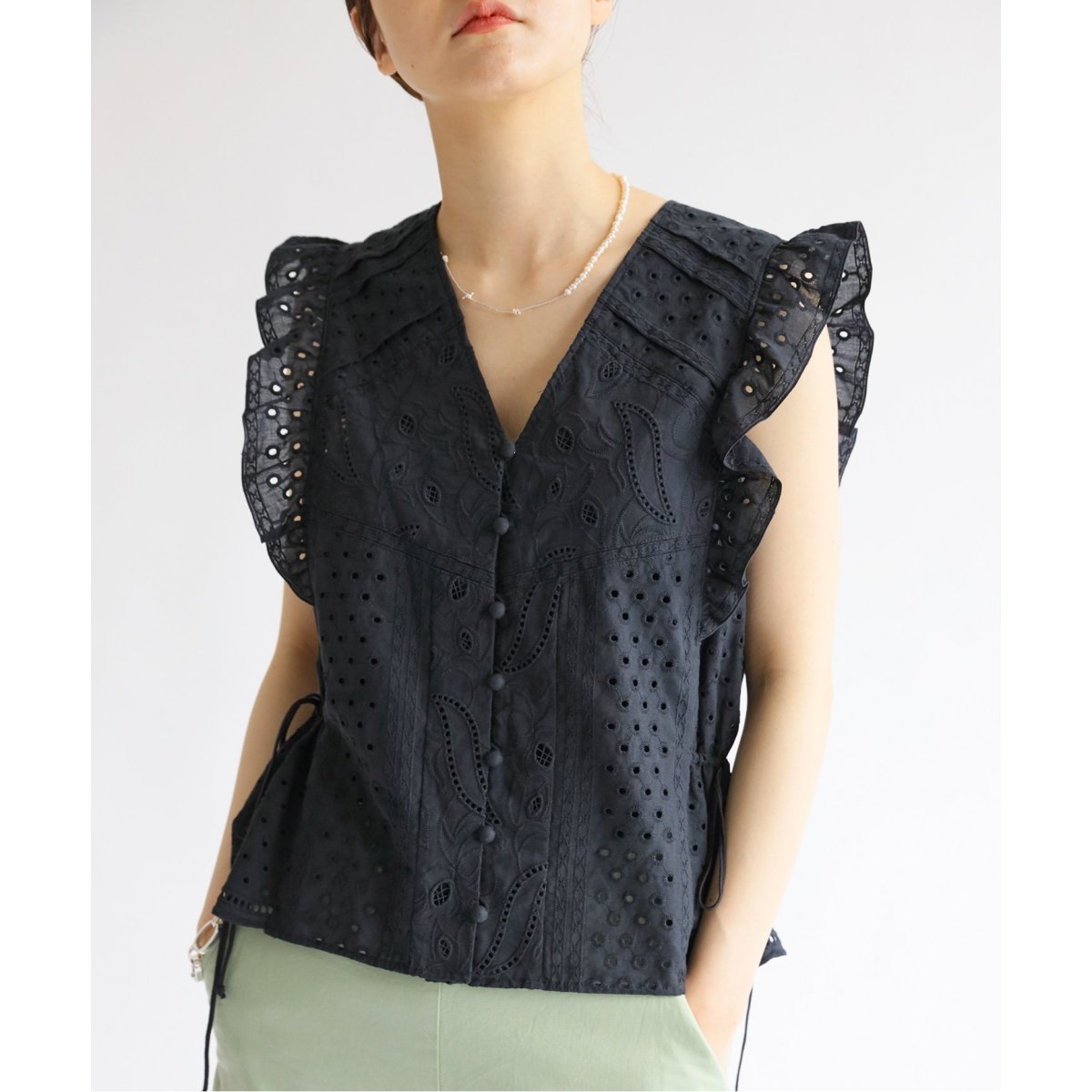 IENA - カットワークレースブラウス ☆イエナ カットワークレースブラウス☆新品IENA - メルカリ