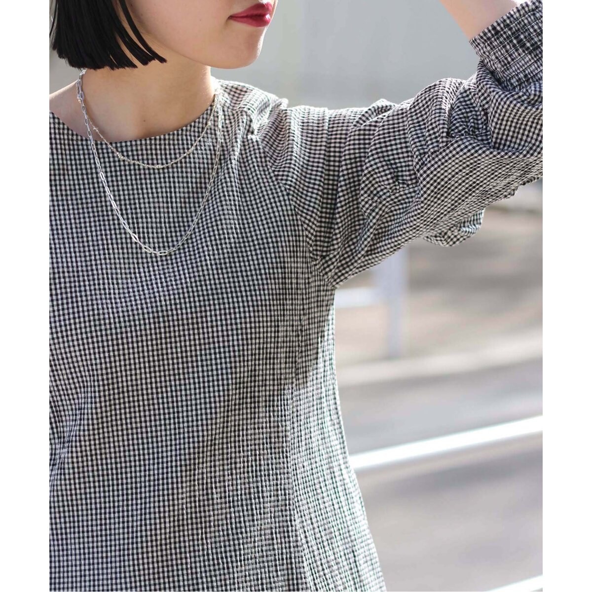 ♪美品♪ IENA アームギャザー ワンピース 24ss IENA（イエナ）の「アームギャザーワンピース 無地（ワンピース