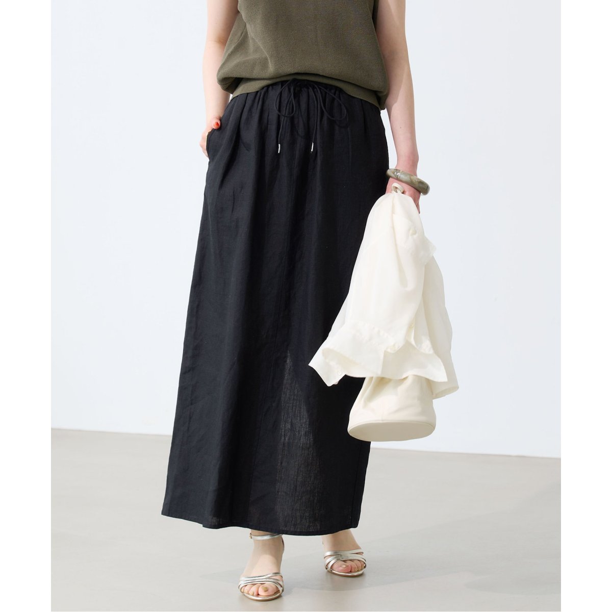 【新品・紙タグ付】IENAのリネントラペーズイージースカート IENA（イエナ）の「《予約》リネントラペーズイージースカート