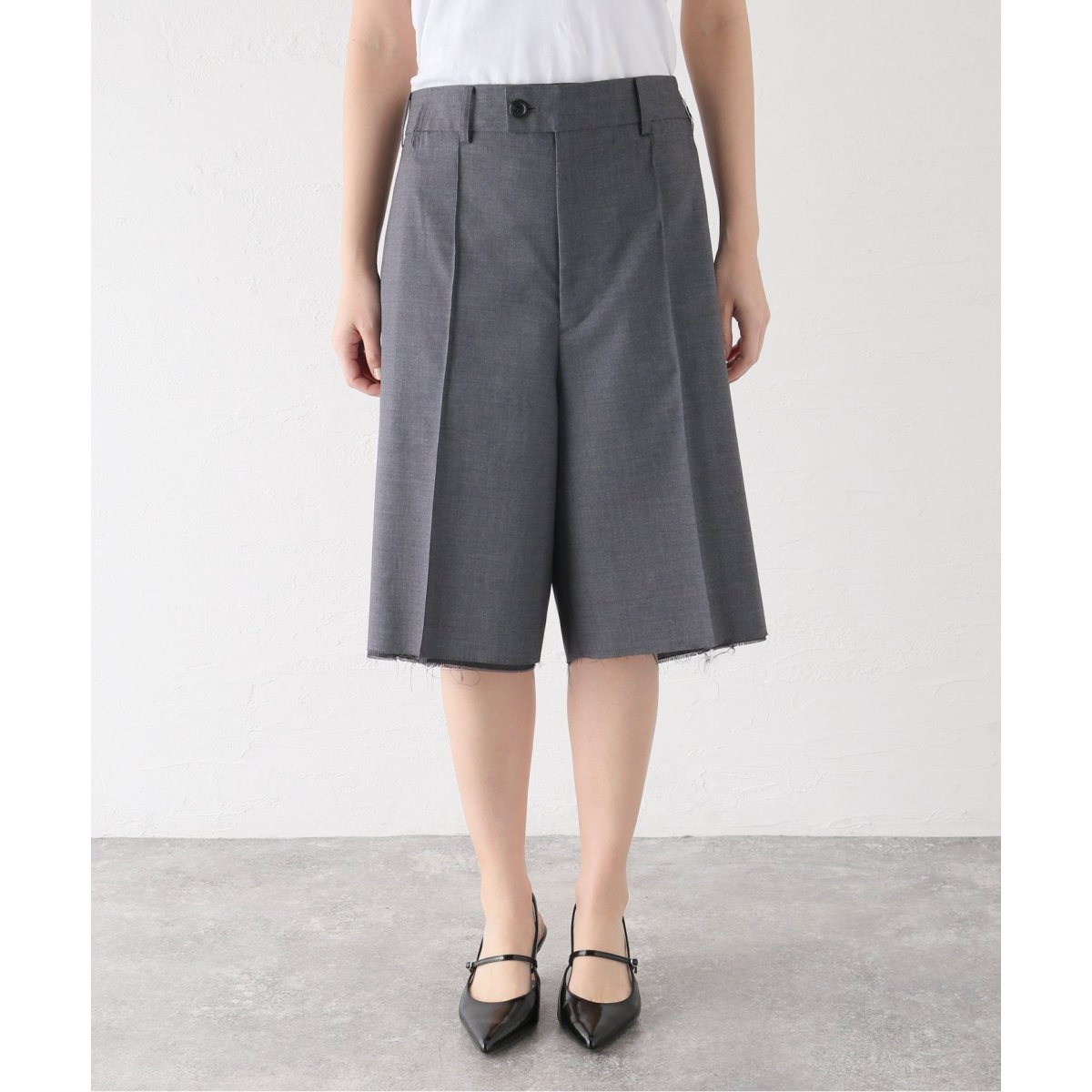 アンスクリア INSCRIRE スリットパンツ　size 38 アンスクリア INSCRIRE スリットパンツ size 38