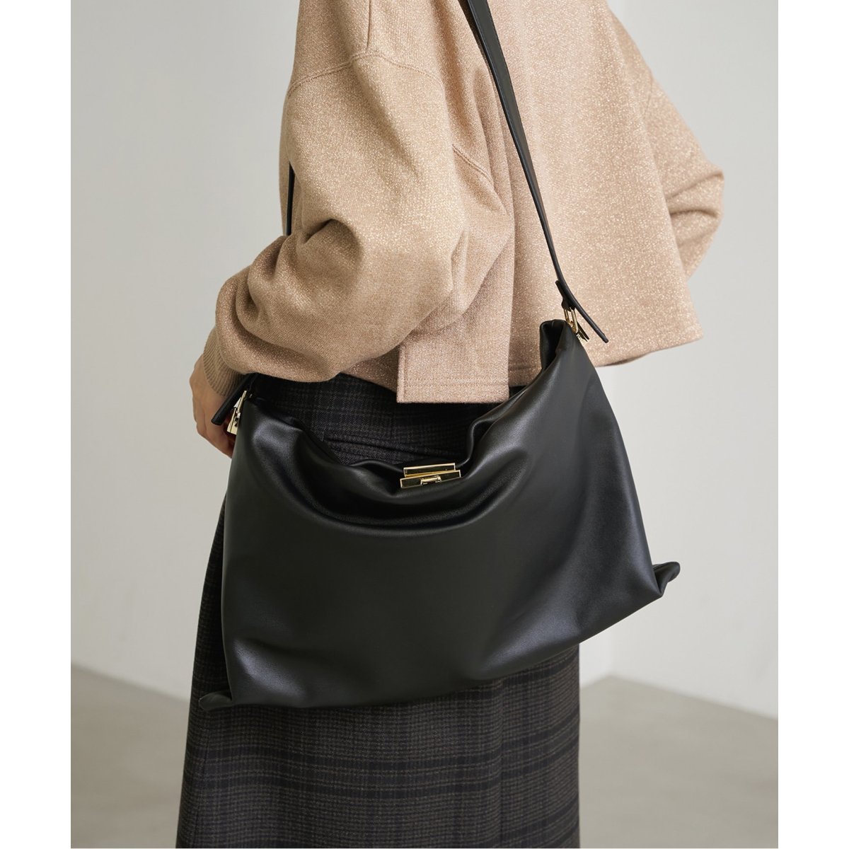 新品 IENA PUNTI 別注 GRAFT TOTE トートバッグP-012 IENA（イエナ）の「PUNTI./プンティ 別注 GRAFT TOTE トート