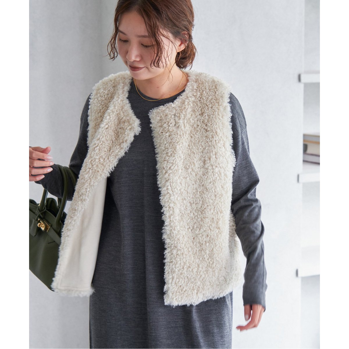 ホワイト様 イエナ（IENA）ECOPEL　完売　カーリーファーベスト　トイプー ホワイト様 イエナ（IENA）ECOPEL 完売 カーリーファーベスト