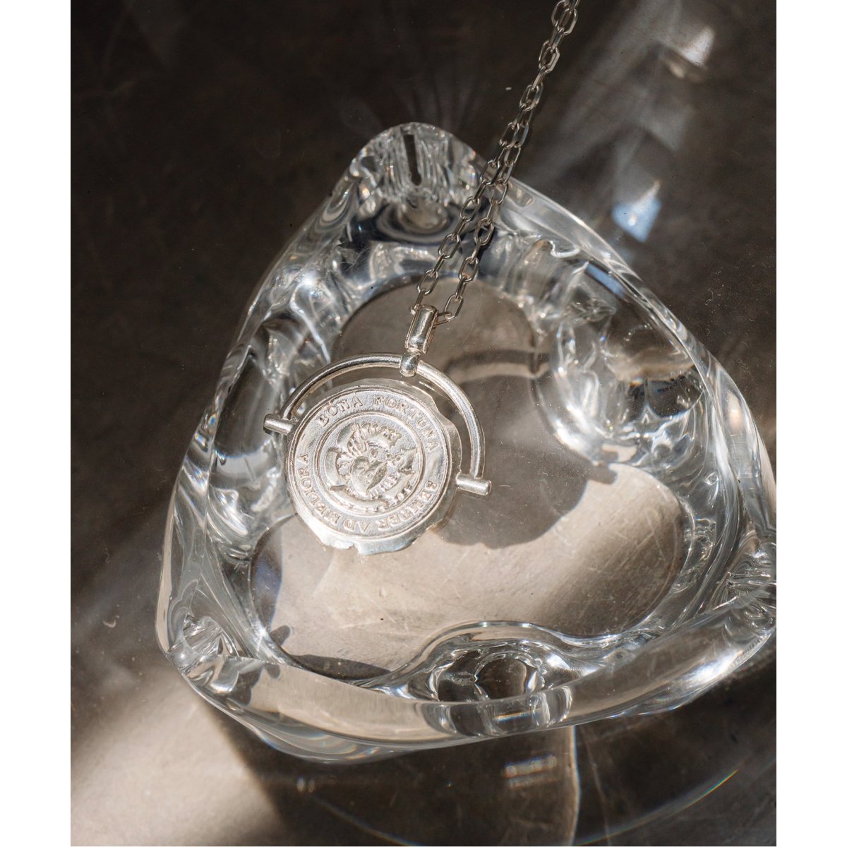 【専用です】新品　MALUS/マリュス 別注 ペンダント 60cm 専用です】新品 MALUS/マリュス 別注 コインペンダント 60cm - メルカリ