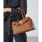 追加》AULENTTI/オウレンティ ベルト付きレザー MIDI BAG バッグ 