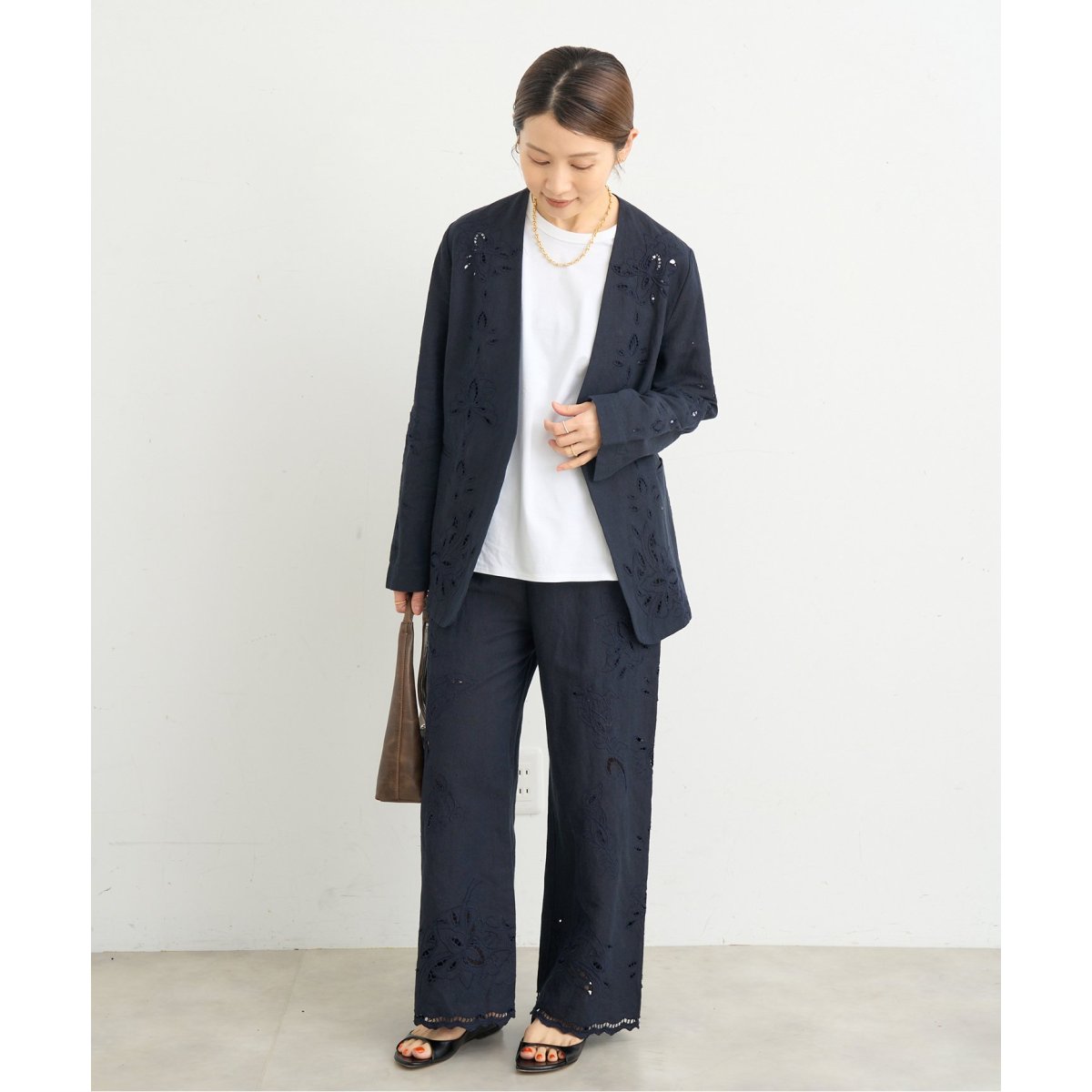 イエナ　IENA コットンリネンカットワークレースジャケット　ネイビー コットンリネン カットワークレース ジャケット（ノーカラー