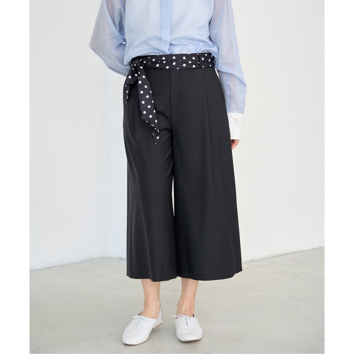 PT01 MUMBAI ストレッチ サマーウール クロップドパンツ 48 PT01 MUMBAI ストレッチ サマーウール クロップドパンツ 48 PT01