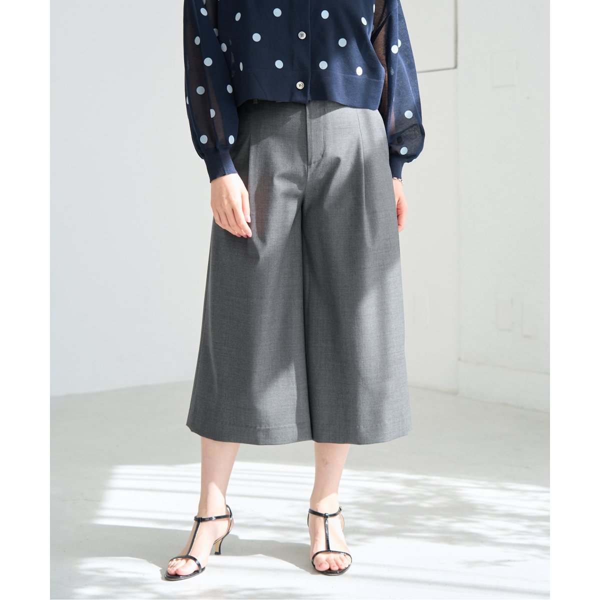 タグ付　イエナ　IENA &NAVY etique デザインクロップドパンツ IENA（イエナ）の「＆NAVY etique デザインクロップドパンツ
