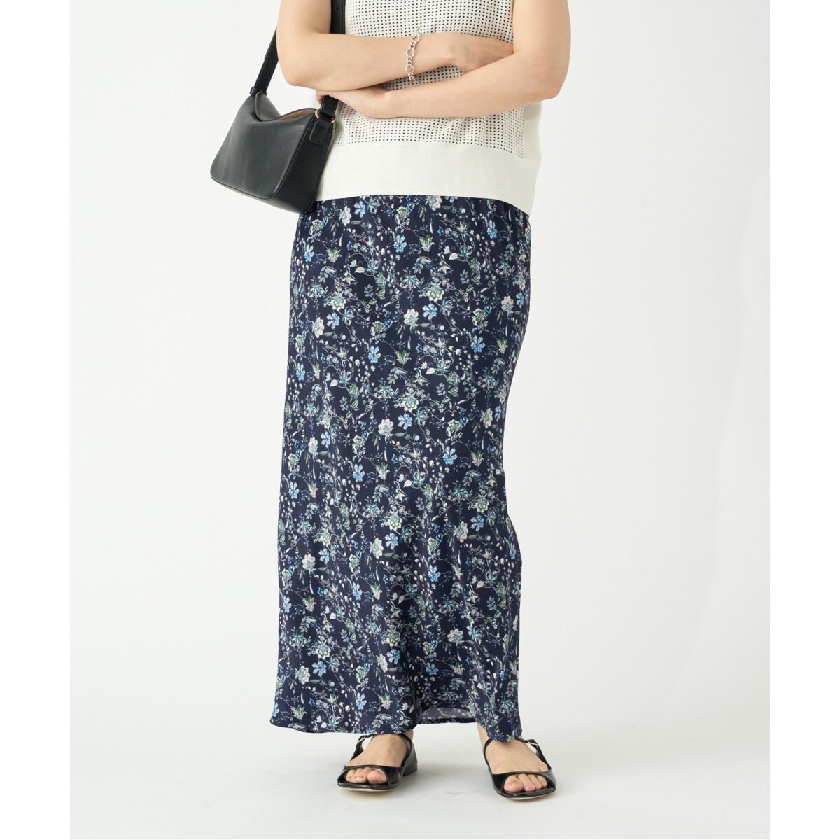 ボタニカルサテンスカート