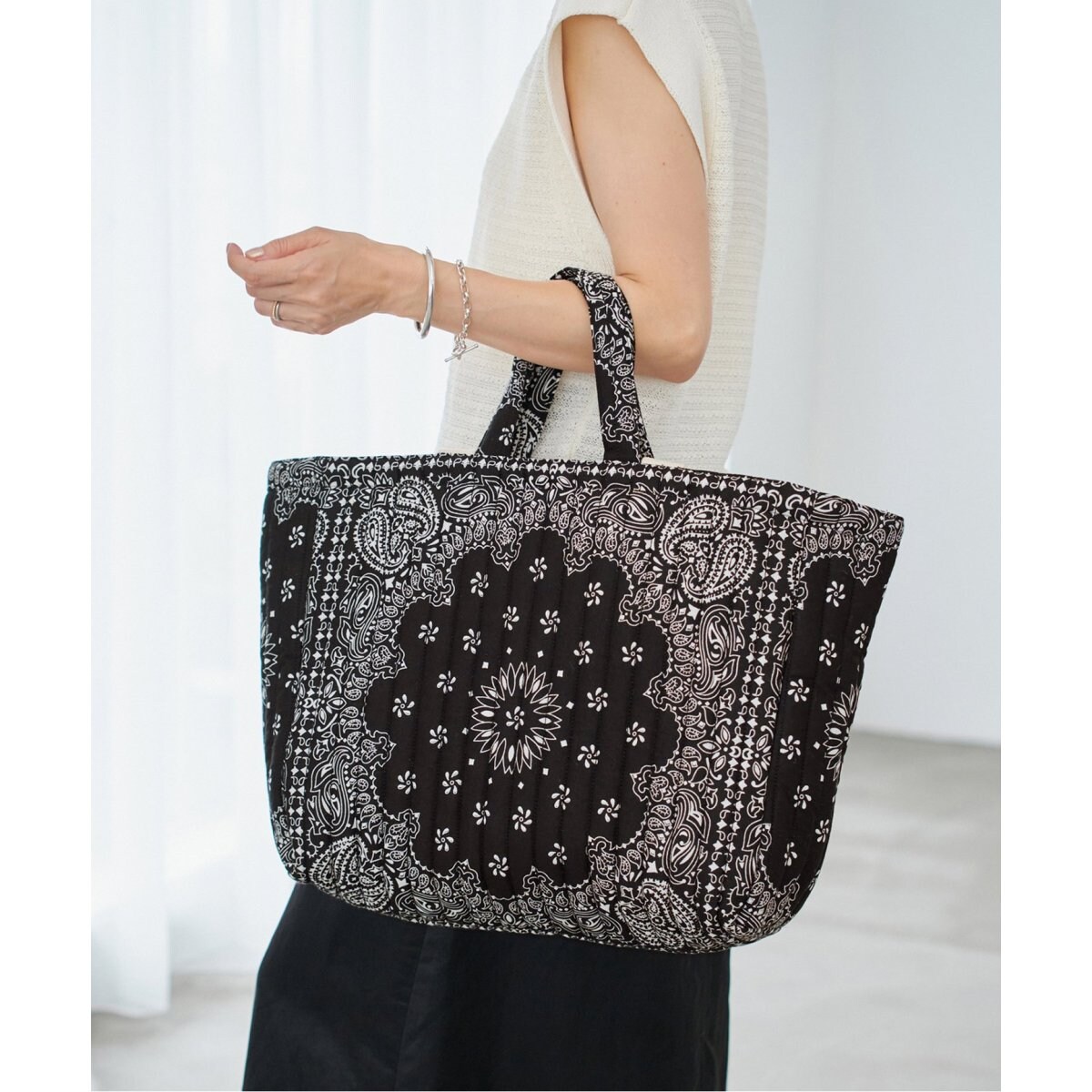 MALUS マリュス Bandana big tote アパルトモン MALUS/マリュス】 Bandana quilting big tote（トートバッグ）｜L