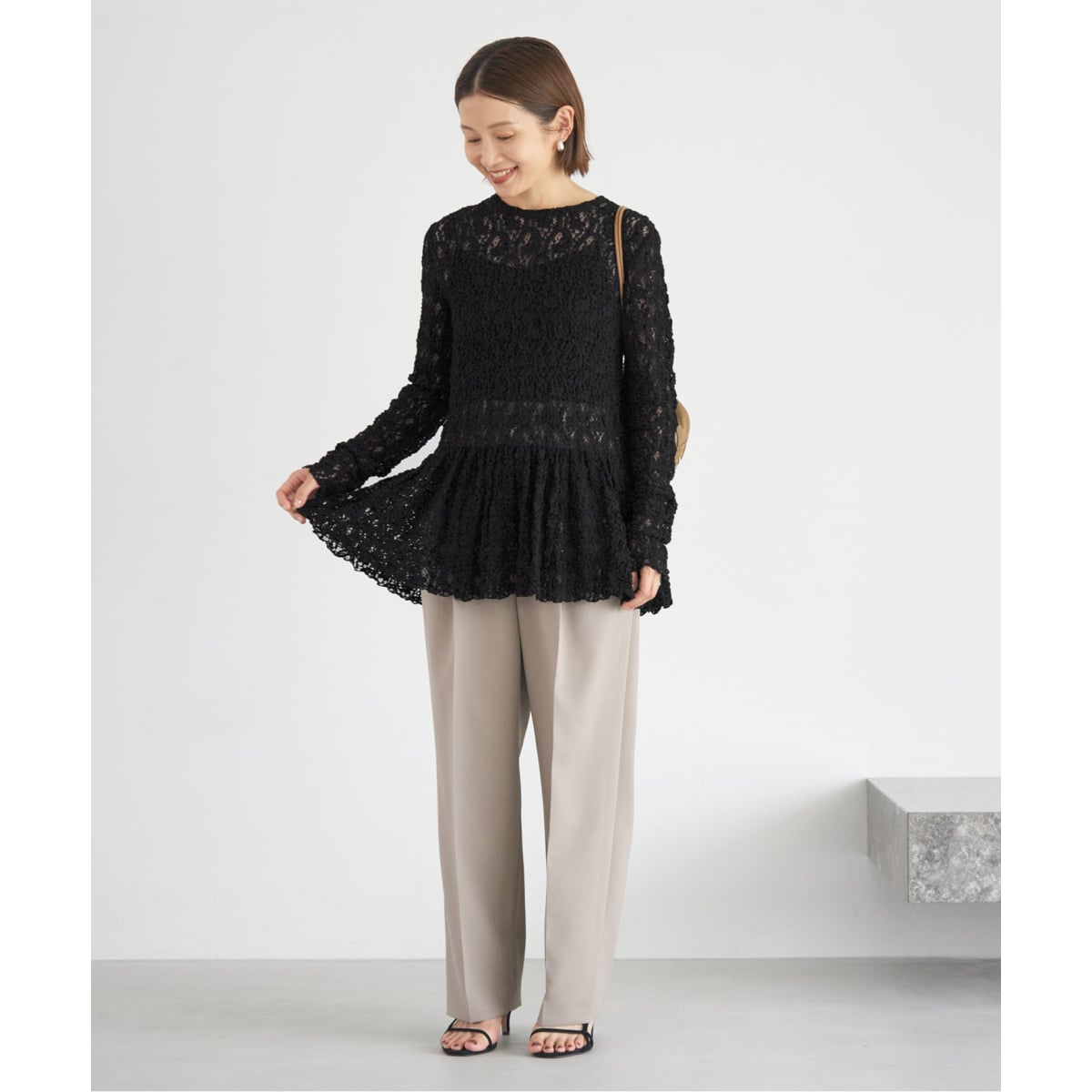 Flowerストレッチレース ペプラムプルオーバー | イエナ(IENA