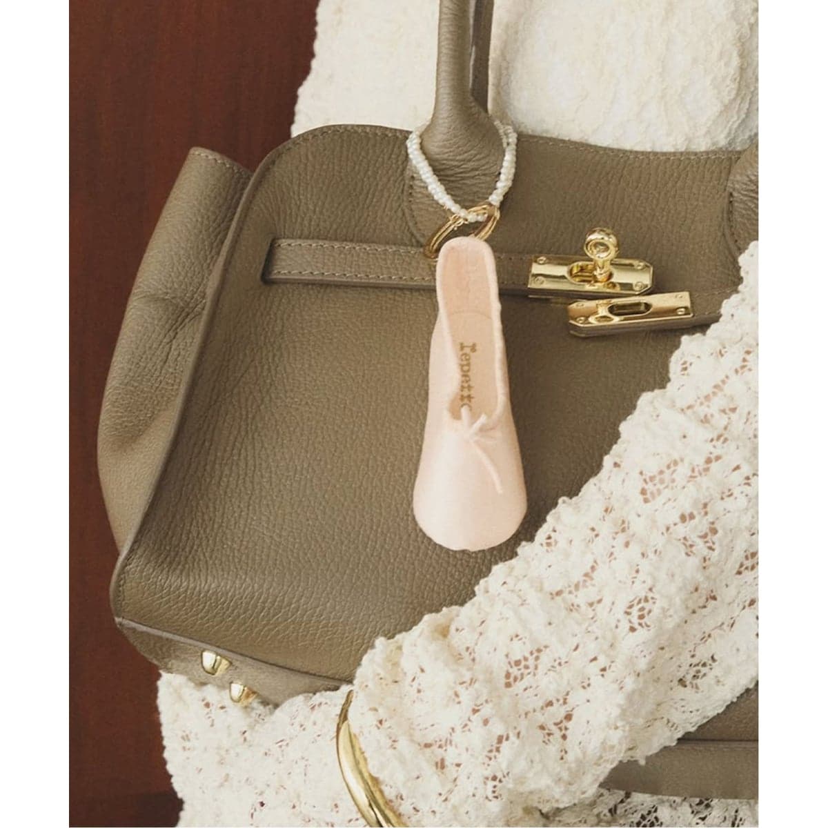 [�}���C]�sWEB����/�ǉ��trepetto/���y�b�g Ballet Charm �`���[�� A0097SCHA/�C�G�i�iIENA�j �s���N