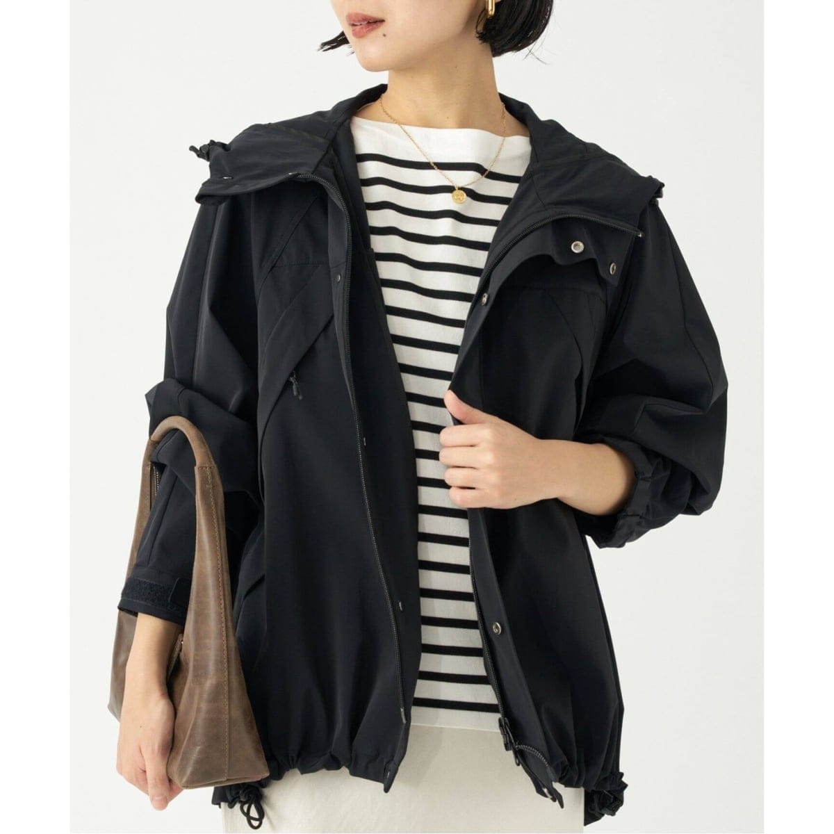 レディスブルゾン(ライトナイロンフードミドルブルゾン