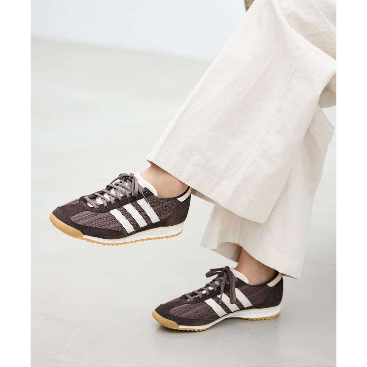 [�}���C]adidas originals SL72 OG W �X�j�[�J�[ KJ6147/JQ9870/�C�G�i�iIENA�j �u���E��