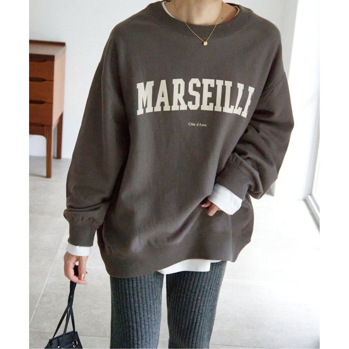 SLOBE IENA  MARSEILLE ロゴスウェット　ナチュラル