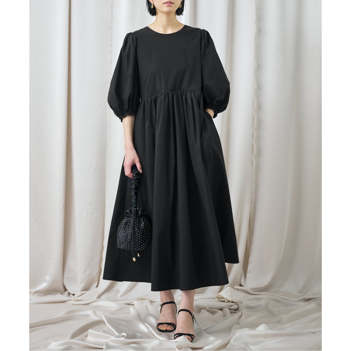 訳あり　新品　SLOBE IENA habi タフタジャガードドレス SLOBE IENA（スローブイエナ）の「habi タフタジャガードドレス