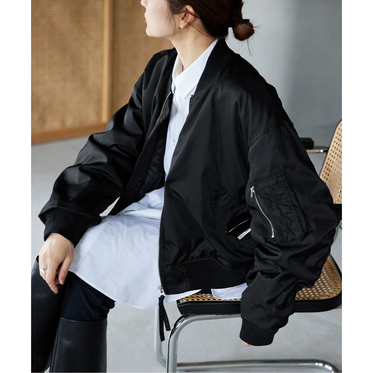 美品　SLOBE IENA　23AW　ショートワイドボマーブルゾン　中綿入り 美品 SLOBE IENA 23AW ショートワイドボマーブルゾン 中綿入り 2WAY