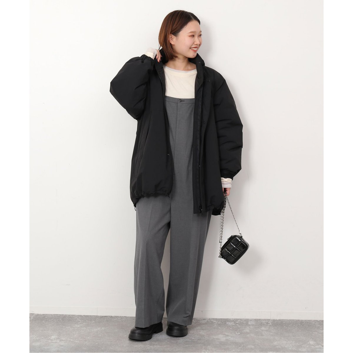 美品　SLOBE IENA ツイルトロアイラインサロペ　ネイビー SLOBE IENA サロペット オーバーオール 「追加」ツイルトロアイ