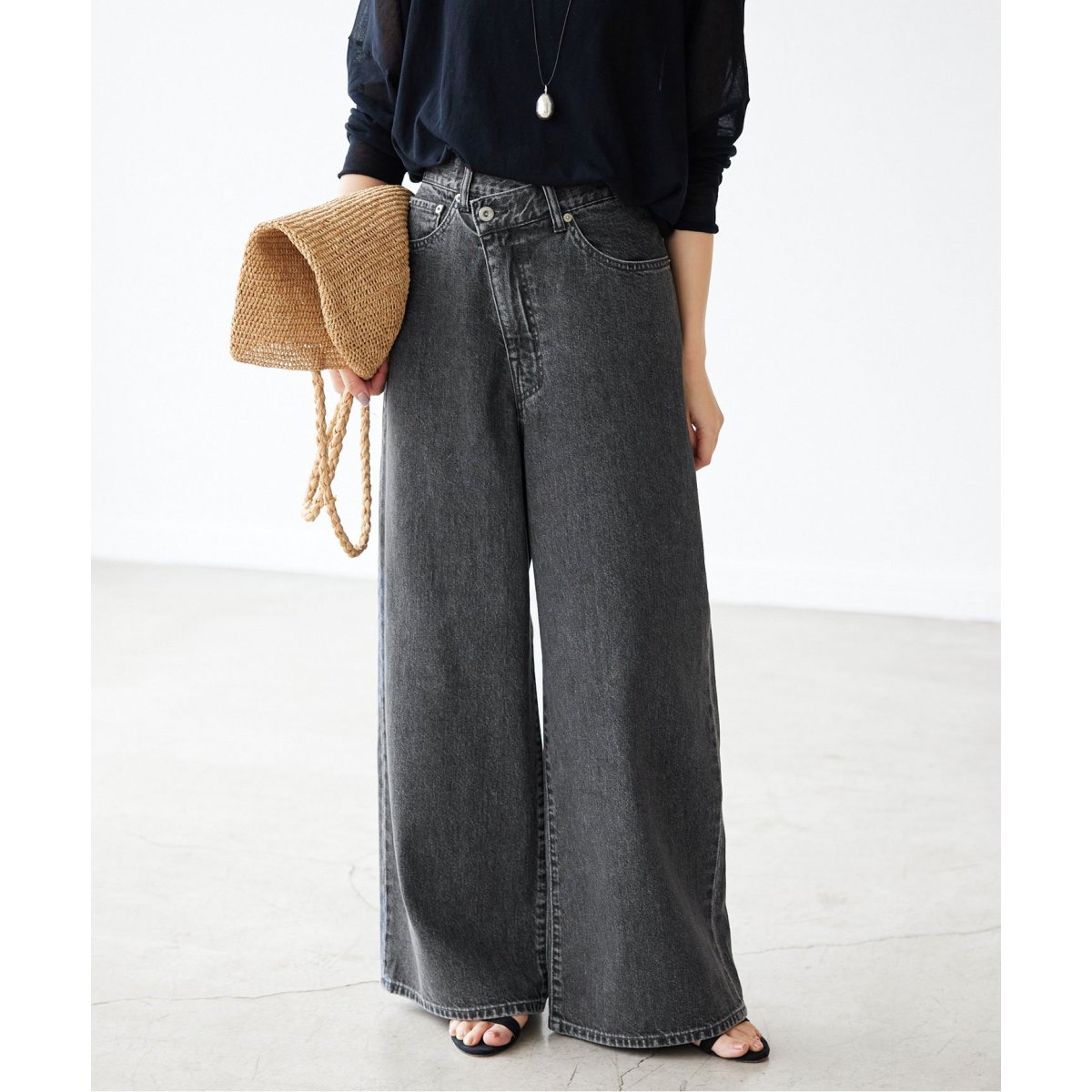 SLOBE IENA LE DENIMチルトワイドストレートデニム 38 SLOBE IENA（スローブイエナ）の「LE DENIMチルトワイド