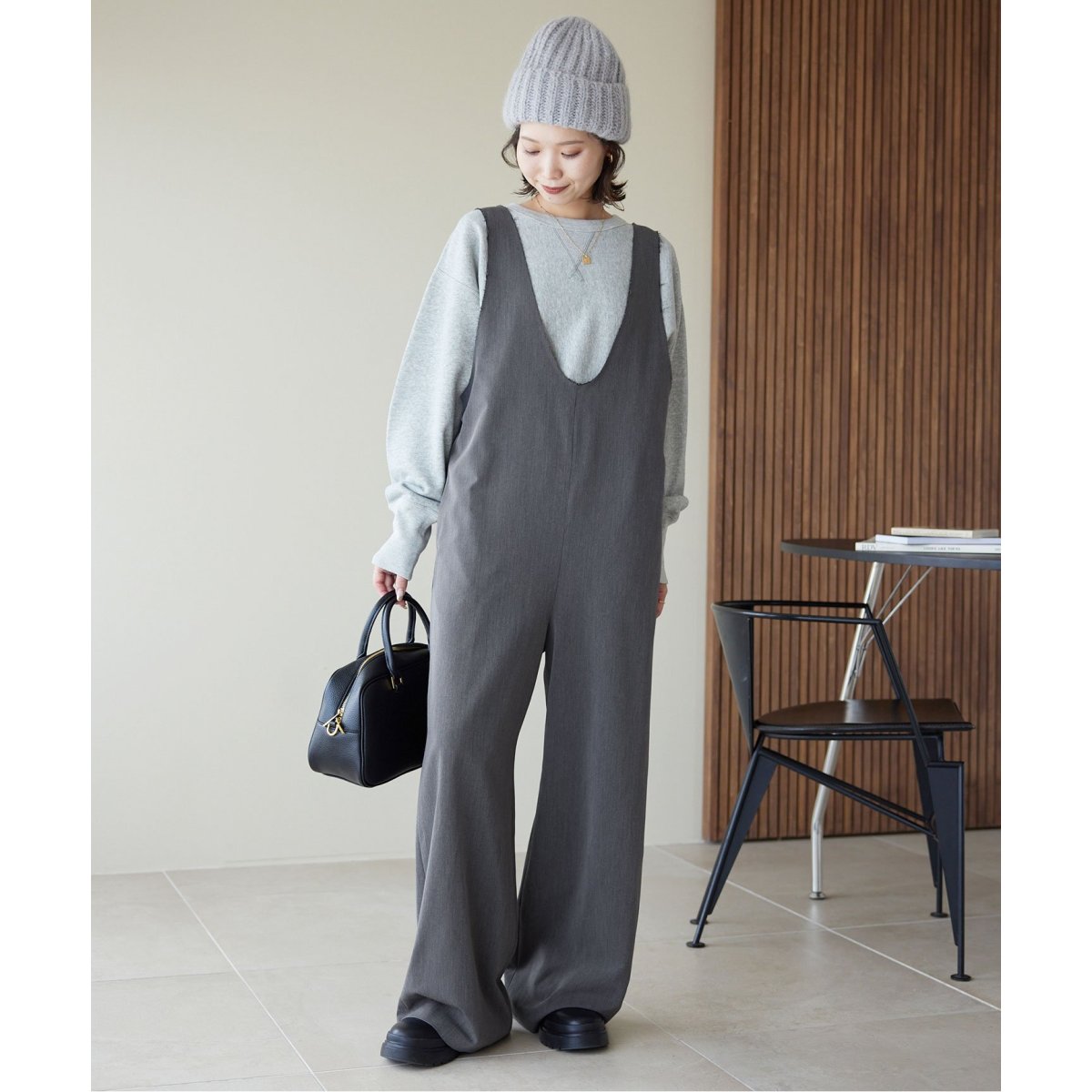 【美品】IENA／イエナ／Vネックオールインワン／ネイビー／38サイズ ＆NAVY Vネックオールインワン（つなぎ／オールインワン）｜IENA