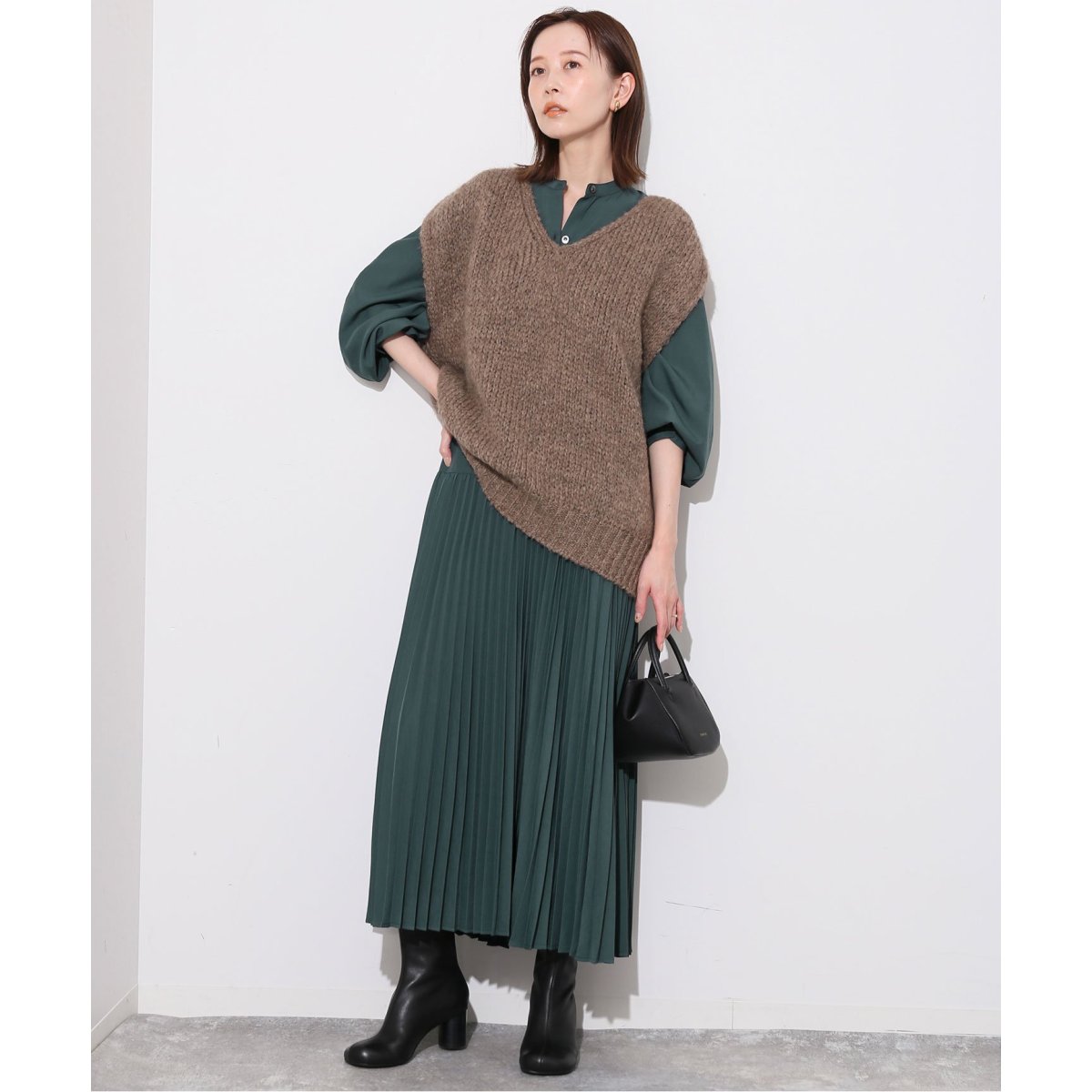 新品✨24年 SLOBE IENA スローブイエナ ロープリーツワンピース 新品タグ付 24年 SLOBE IENA スローブイエナ ロープリーツワンピース