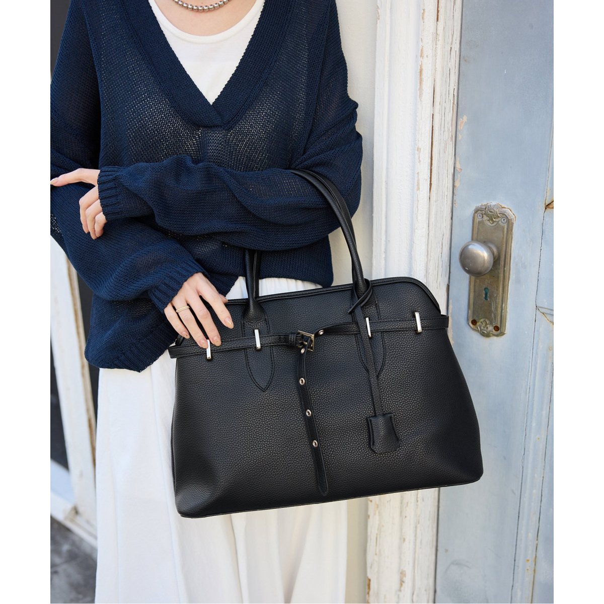 【完売人気！】スローブイエナ　SLOBE BELT TOTE BAG ブラック 一部店舗/WEB限定》SLOBE BELT TOTE BAG | スローブ イエナ