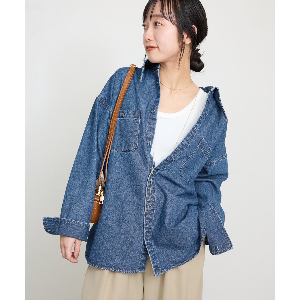 即日発送【新品】スローブイエナ LE DENIM ポイントカラーシャツ グレー LE DENIMポイントカラーシャツ | スローブ イエナ(SLOBE IENA