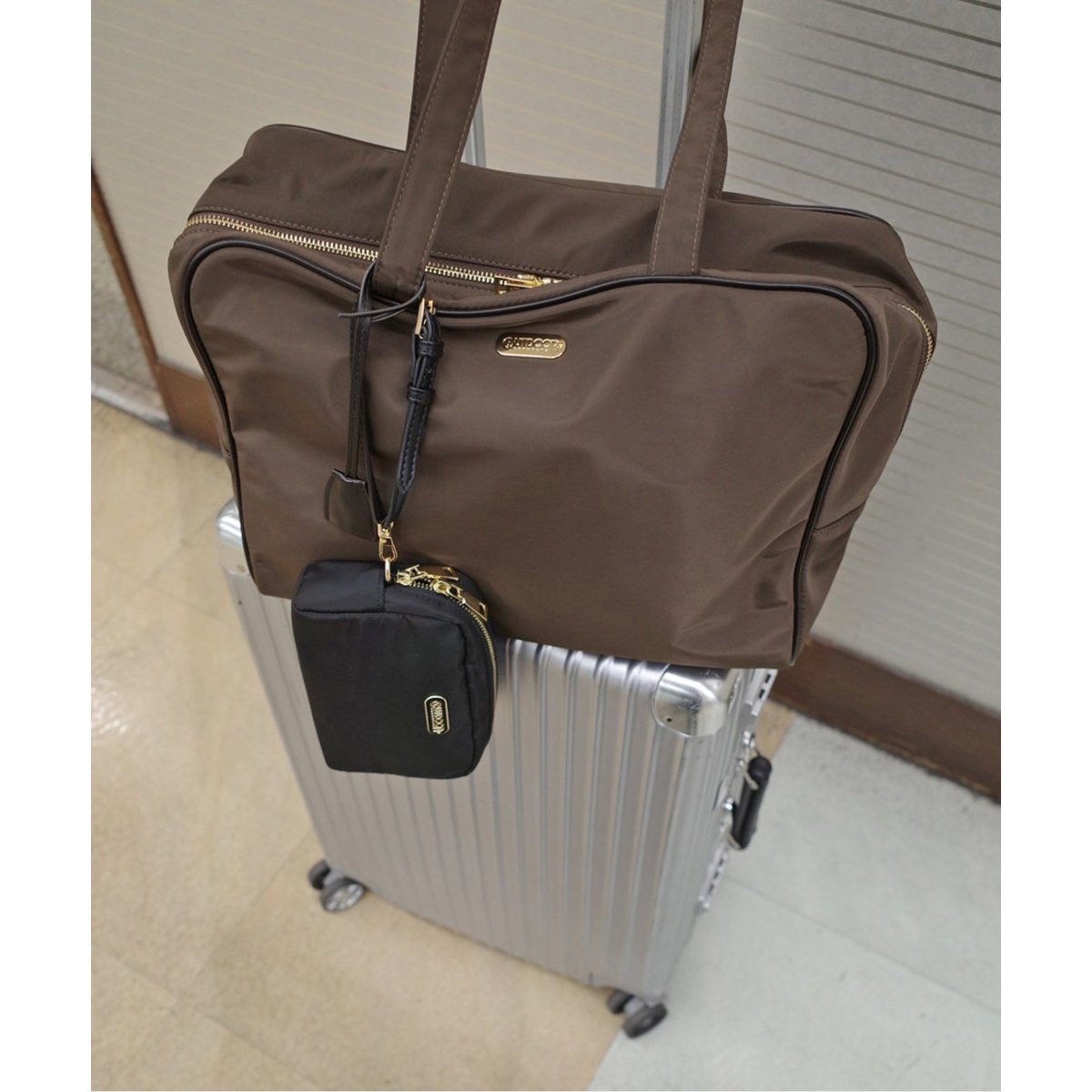 【SLOBE IENA】OUTDOOR別注ビッグトートバッグ/2wayポーチ SLOBE IENA】OUTDOOR別注ビッグトートバッグ/2wayポーチ - メルカリ