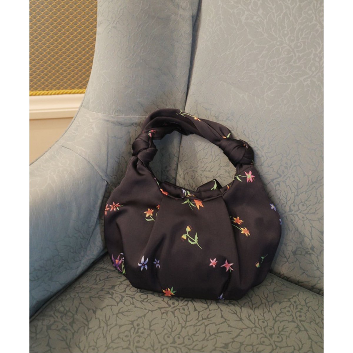 margaux/マルゴー 別注 flower ショルダーバッグ margaux/マルゴー SLOBE別注 flower ショルダーバッグ | スローブ