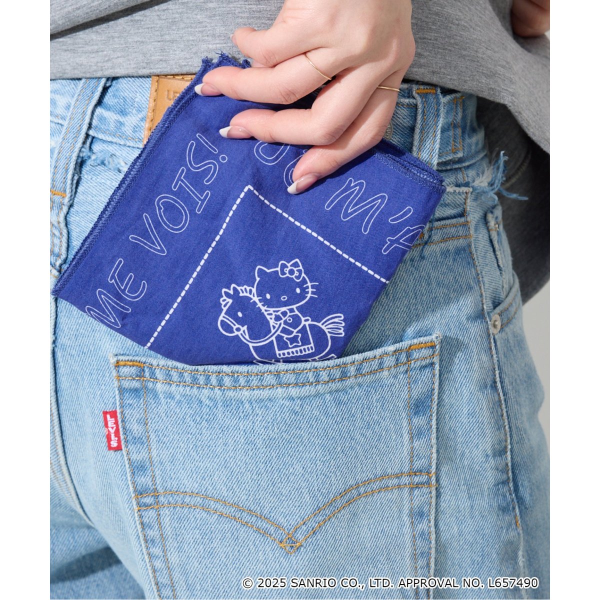 【新品】ハローキティ　ハイビスカス　トロピカル　バンダナ　大判ハンカチ　レトロ 新品】ハローキティ ハイビスカス トロピカル バンダナ 大判