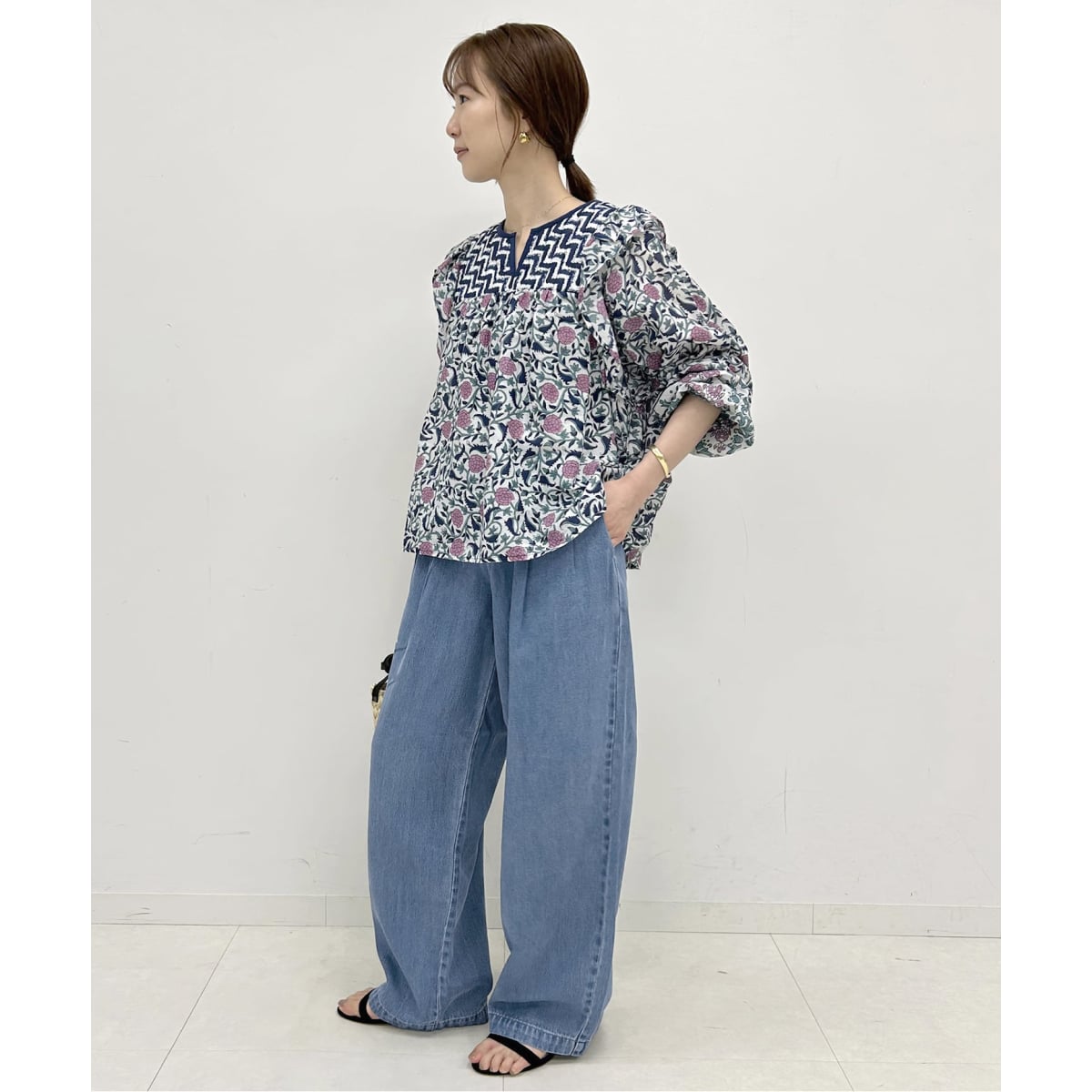 スローブイエナ LEDENIM TUCK TROUSER デニムパンツ 38 4サイズ展開》LEDENIM TUCK TROUSERデニム（デニムパンツ