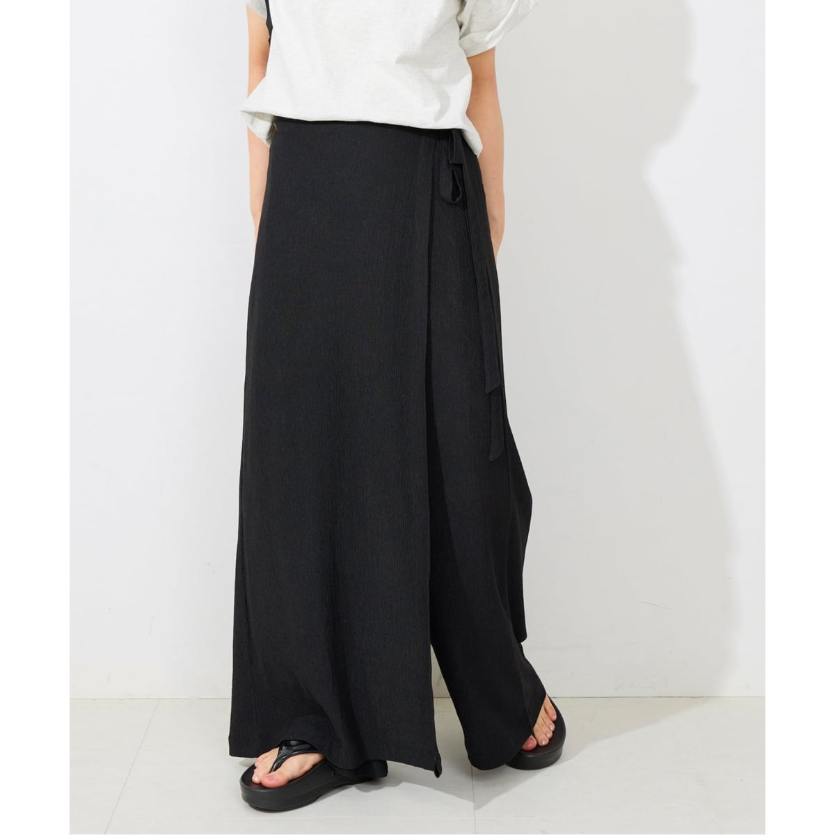 【s さん専用】Dickies/SLOBE別注 ハイウエストスラックス Dickies（ディッキーズ）の「Dickies/ディッキーズ SLOBE別注