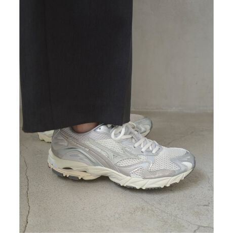 [^:25093913002030]iԁFD1GA2431 04/08J[ɂĕД̔J[F[J[J[ubN(001)F08ubNzCg(010)F04zCgTCYɂĕД̔TCYF[J[TCY23i230jF23023.5i235jF23524i240jF24024.5i245jF245y2025AWzSLOBE IENA~Ym̊ŔV[YuWAVE@RIDERvV[Y10fɁA^bNȃO[Vo[炢X^CbVɃAWBIVɓރnCeNXj[J[͑lK̃Xj[J[B_Ci~bNȃNbVƈ萫ŗSn͔QByMIZUNO / ~Ymz1906NɑőnƁA{\X|[cuḧƂėlXȋZő̃AX[gT|[gĂBt@bṼJeS[ł2018N萢Ěꂽv~AȔ̔X݂̂KAZOKUƂăJeS[ÅeX܂Ƃ̃R{[V{AMIZUNO̎ߋ̗DꂽA[JCuƃeNmW[ɂXj[J[𕪂ĂRAȐlX𖣗ĂBsubNt̃J[ɂăJ[\ĹsubNtɂȂĂ܂ۂ̏i̓O[̃ubNłBi̐F́A摜QƂB̏íASLOBE IENAł̎舵ɂȂ܂BړX܂ւ₢킹̍ۂSLOBE IENAX܂ւ肢v܂BƖ̊֌WɂAۂFČꍇ܂B܂p\REX}[gtHȂǂ̊ɂA኱iƉ摜̃J[قȂꍇ܂B\߂Bi̐F́AiAbv摜QƂB