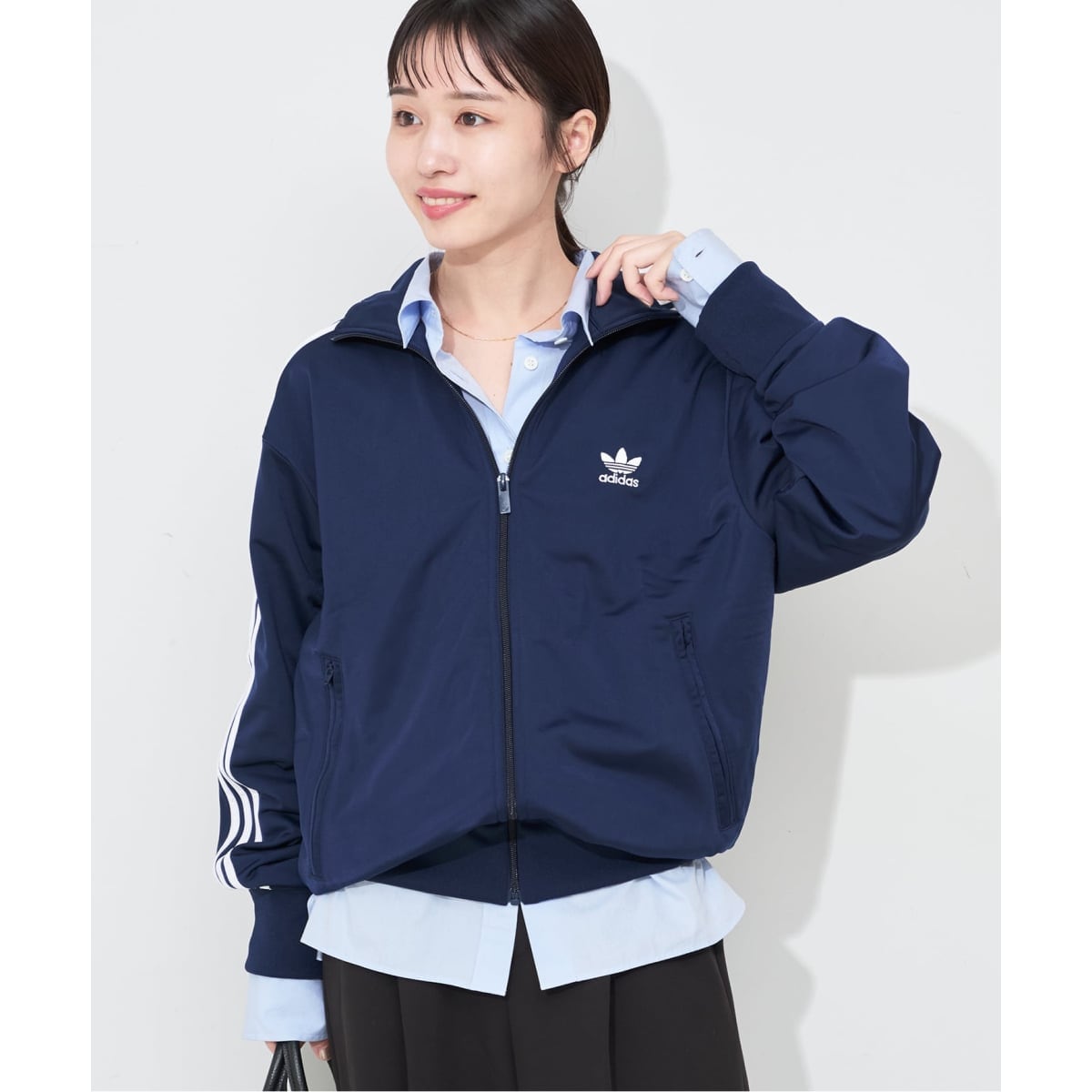 【洗える】フォギーシアーVカラーショートブルゾン Noble（ノーブル）の「【洗える】フォギーシアーVカラーショート