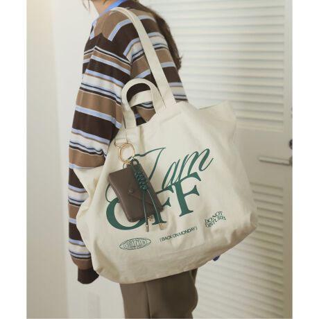 [^:25092913000140]J[ɂĕД̔J[F[J[J[i`(016)FGNp[v(050)Fp[vTCYɂĕД̔TCYF[J[TCYt[i009jFFy2025AWzSLOBE IENApݏZ̃OtBbNfUCi['Louna Humbert'Ƃ̃R{[VACeoI莝ƌ|̂QWAYŎgeʂ̃g[gobOBLounaSLOBÊ߂ɍĂ''I am OFF''x̃[̎Ȃǂ̒ڂĈ郁bZ[W𐷂荞݂܂BP̗s}U[YobOƂĂIXXłBV[Ył܂BRUSSELL~LOUNA RpNgXEFbg(i25070913000140)RUSSELL~LOUNA SXEFbg(i25070913000240)LOUNA SLOBEʒ jbg|(i25080913000740)LOUNA SLOBEʒ В|[`(i25090913000040)̏íASLOBE IENAł̎舵ɂȂ܂BړX܂ւ₢킹̍ۂSLOBE IENAX܂ւ肢v܂BƖ̊֌WɂAۂFČꍇ܂B܂p\REX}[gtHȂǂ̊ɂA኱iƉ摜̃J[قȂꍇ܂B\߂Bi̐F́AiAbv摜QƂB